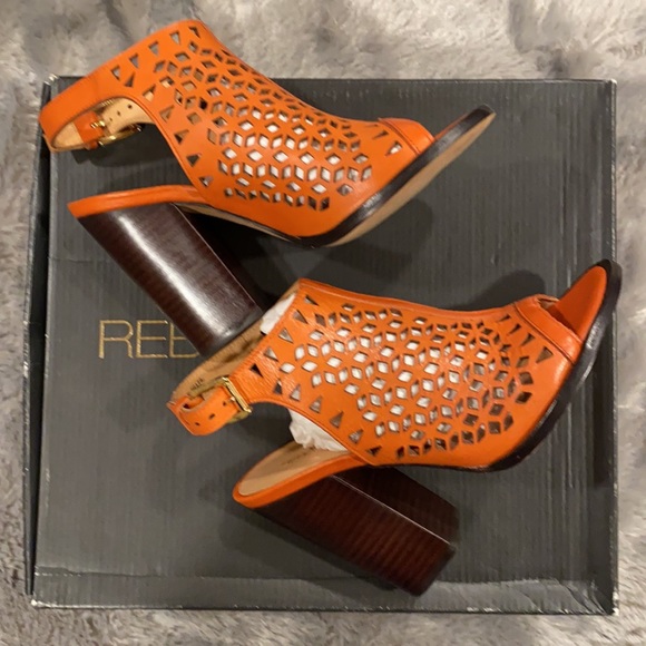 Rebecca Minkoff Laser Cut - Size 5 - Picture 6 of 8